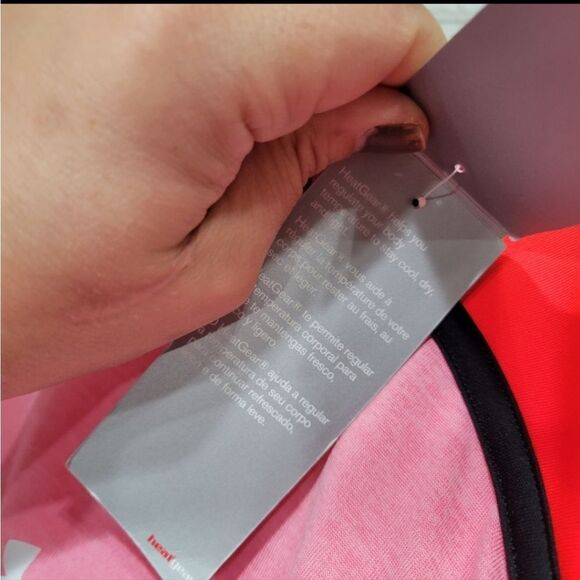 NWT Under Armour Long Sleeve Tee - Picture 7 of 13